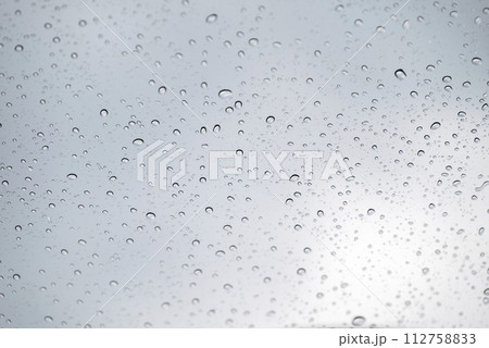 雨の日 梅雨 大雨 天気 天候 素材 112758833