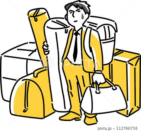 大量の荷物の前で立ち尽くすビジネスマン 112760738