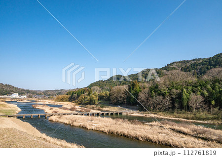 京都の清流木津川の沈下橋 恋路橋 京都府南山城村 京都の清流木津川の沈下橋 恋路橋 京都府南山城村 112761819