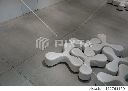 組み合わせ自在の花びらのような椅子（ソファ） 112763130