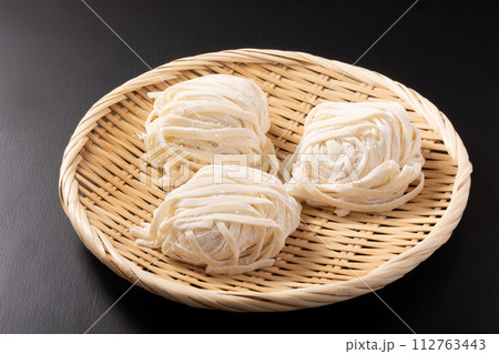 本生うどん(手揉み麺)  本生うどん(手揉み麺)  112763443