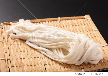 本生うどん（手揉み麺）　 112763445