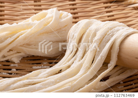 本生うどん（手揉み麺）　 112763469