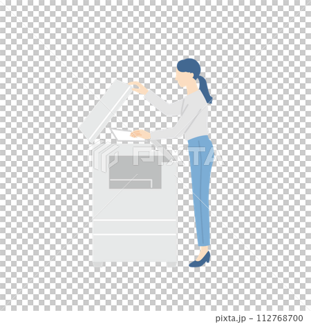 コピーをとるビジネスパーソン 112768700