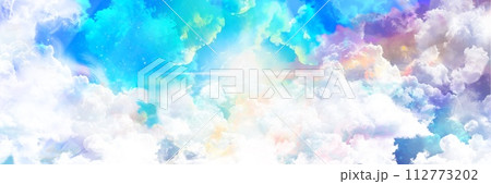 美しく輝く神秘的な光と宇宙に漂う虹色の星雲と星々のファンタジー背景風景ワイドサイズイラスト 112773202