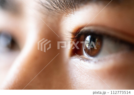眼差し 112773514
