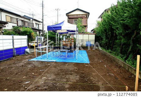 雨は降っても晴れの日… 工事の無事を祈祷する注文住宅の【地鎮祭】 112774085