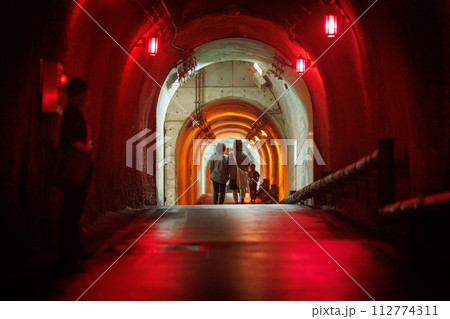 清津峡渓谷トンネル 112774311