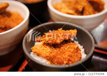 新潟ご当地グルメ(タレカツ丼) 新潟ご当地グルメ(タレカツ丼) 112774344