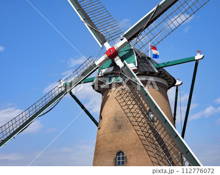 佐倉ふるさと広場の風車 112776072