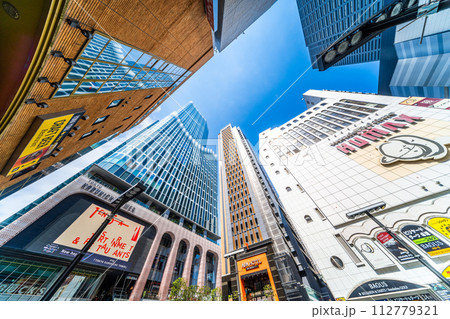 新宿　東急歌舞伎町タワー周辺風景 112779321