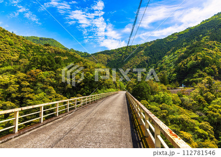 瀞峡　(晴れ　5月) 112781546