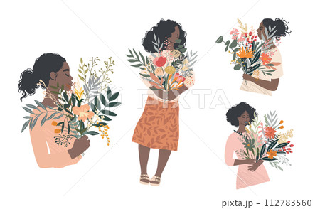 Set of Black Women Enjoying A Bouquet Of Flowers  112783560