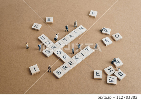 Businesspeople in Brexit concept Businesspeople in Brexit concept 112783882