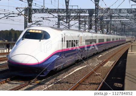 東北新幹線E2系やまびこ号（山形新幹線E3系つばさ併結） 112784852