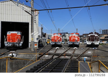 転車台とDE10 112790288