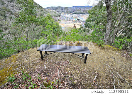 播磨「上月城」の曲輪と歴史資料館 112790531