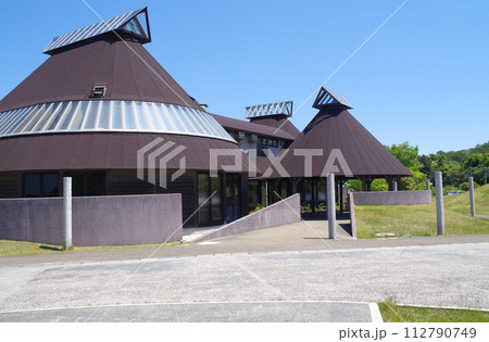 奥松島縄文村の建物の景色 奥松島縄文村の建物の景色 112790749