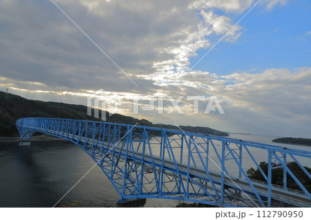 鹿児島うずしおパークからの黒之瀬戸大橋の景色 鹿児島うずしおパークからの黒之瀬戸大橋の景色 112790950