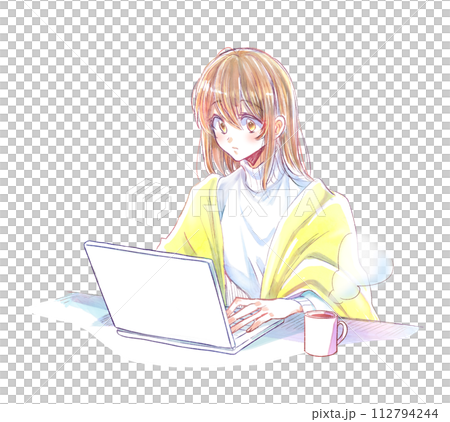 パソコンを操作する女性　コーヒー 112794244