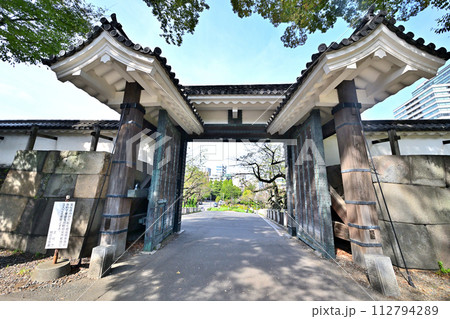 重要文化財の「旧江戸城田安門」 重要文化財の「旧江戸城田安門」 112794289