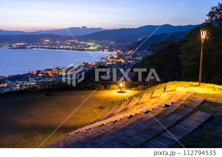 《長野県》諏訪湖の夜景・立石公園の眺望 112794535