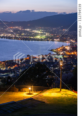 《長野県》諏訪湖の夜景・立石公園の眺望 112794539
