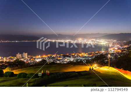 《長野県》諏訪湖の夜景・立石公園の眺望 112794549