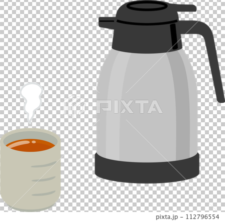 湯呑みに入った温かいお茶と保温ポット 112796554