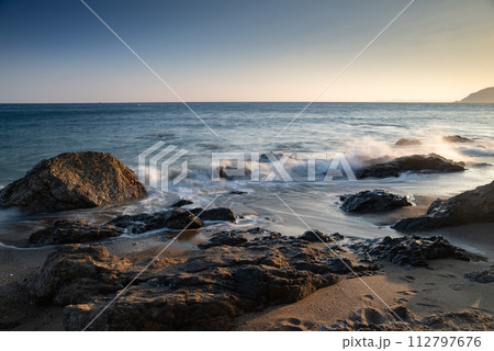 夕暮れの海岸 伊良湖岬 夕暮れの海岸 伊良湖岬 112797676
