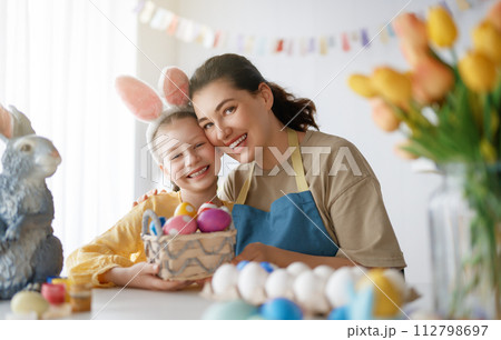 family preparing for Easter 112798697