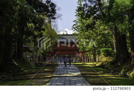 参道から岩木山 参道から岩木山 112798903