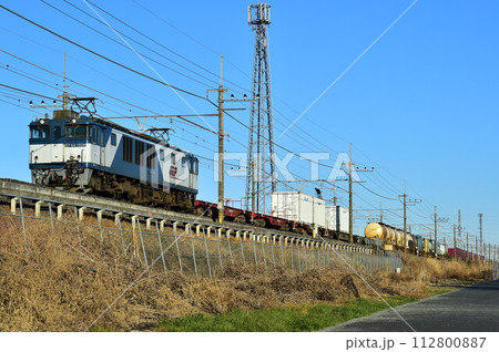 武蔵野線を走る貨物列車 112800887