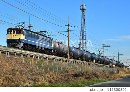 武蔵野線を走る貨物列車 112800893