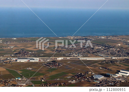 上空より望む：石川県白山市（北陸新幹線 白山総合車両所付近） 112800931