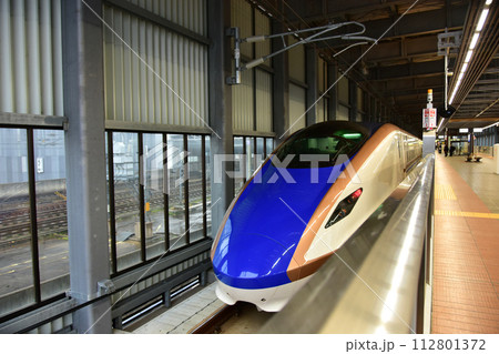 北陸新幹線開業 つるぎ 福井駅風景の写真素材 [112801372] - PIXTA