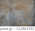 茶色と白の古い壁 112801592