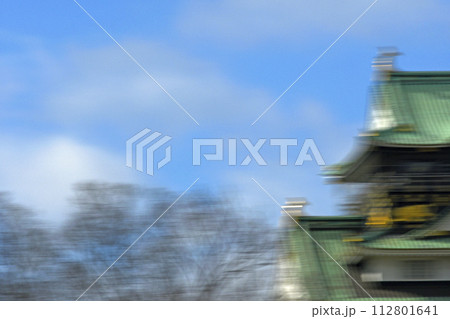 南海トラフ巨大地震発生イメージ　（ 大阪城公園天守閣 ） 112801641