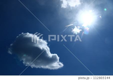 太陽と白い雲 太陽と白い雲 112803144