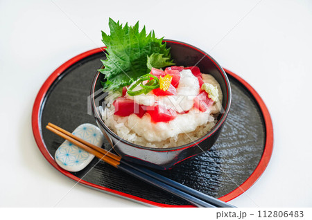 マグロの山かけ丼 マグロの山かけ丼 112806483
