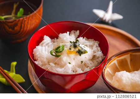 とろろかけご飯 112806521