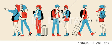 旅行を楽しむ人々のセット 旅行を楽しむ人々のセット 112810465