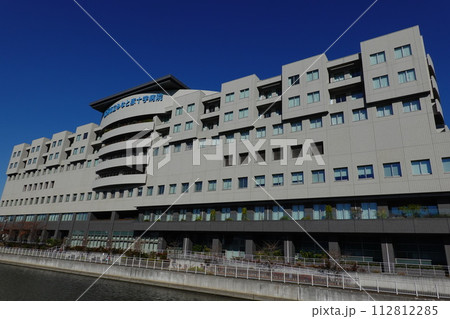 横浜市立みなと病院 112812285