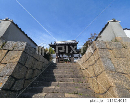 長徳寺の境内【香川県丸亀市本島】3 112814015