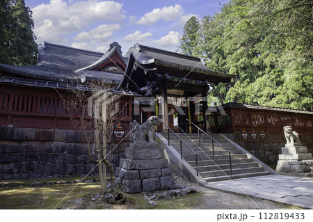 岩木山神社中門と拝殿 112819433