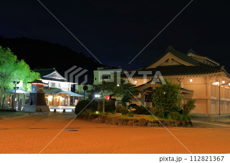 【石川県】山中温泉総湯の夜景 112821367