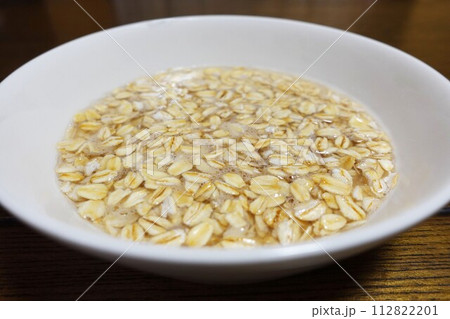 水にひたしたオートミール 水にひたしたオートミール 112822201