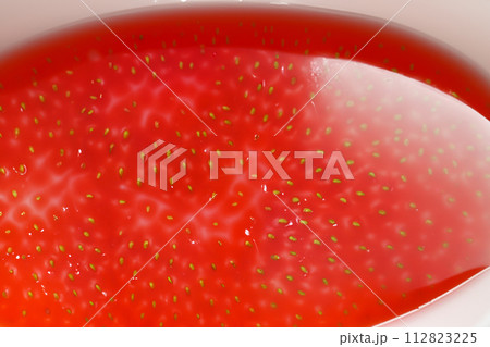 イチゴのデザート　苺　ストロベリー　ムース　シロップ　ソース 112823225