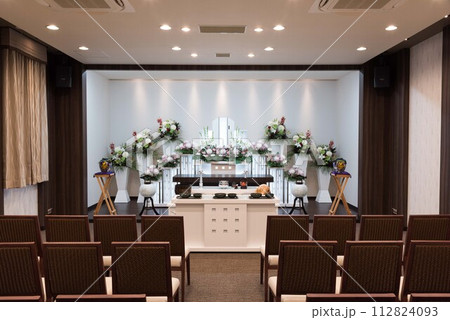 葬式会場 祭壇のイメージ画像 葬式会場 祭壇のイメージ画像 112824093