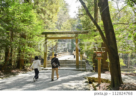 伊勢神宮・内宮参拝イメージ・3月 112824768